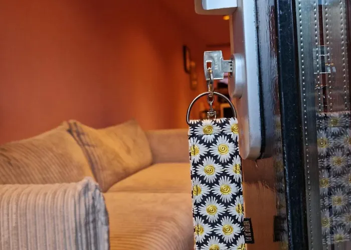 Flossy Bed & Boutique